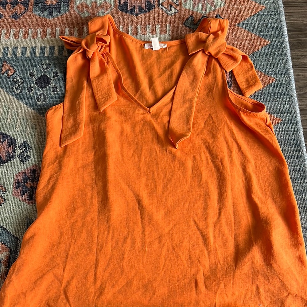 Blousey tank with bows